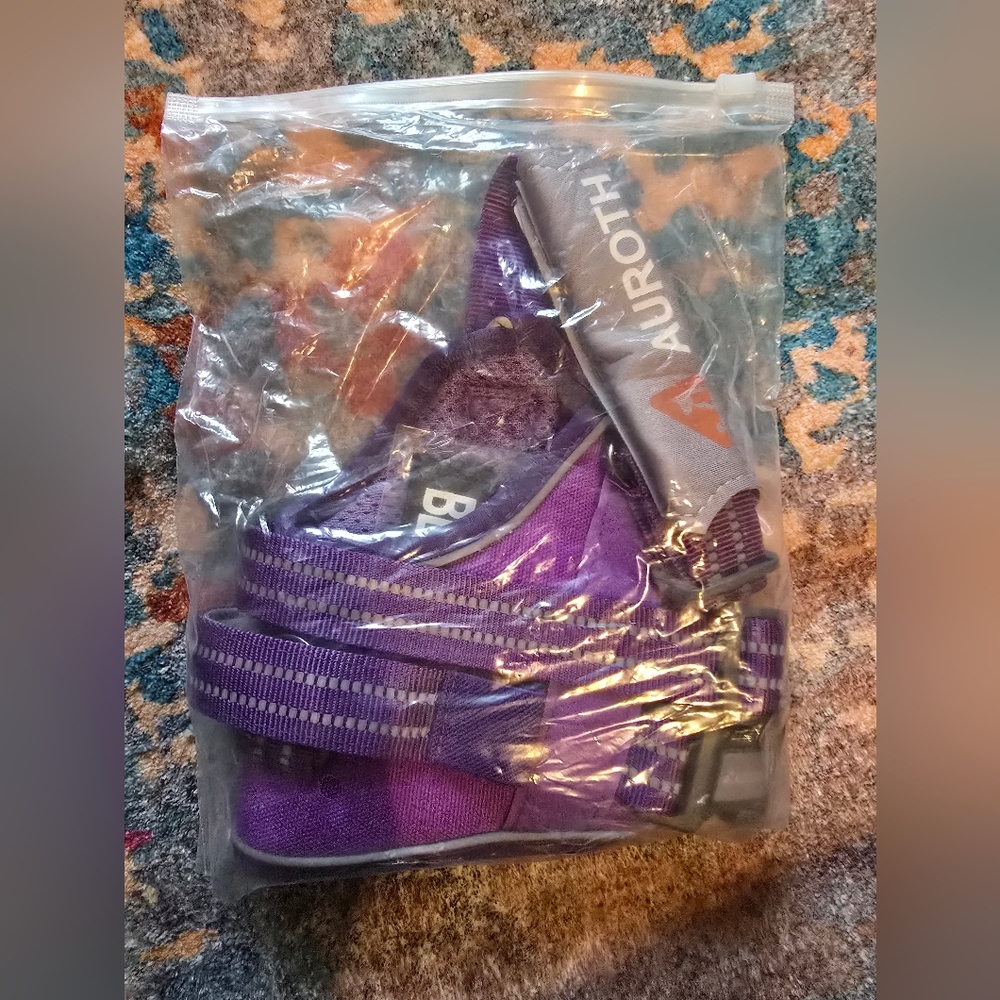NWT Auroth Dog Harness S Purple w/ 2 "Best Friend" Patches